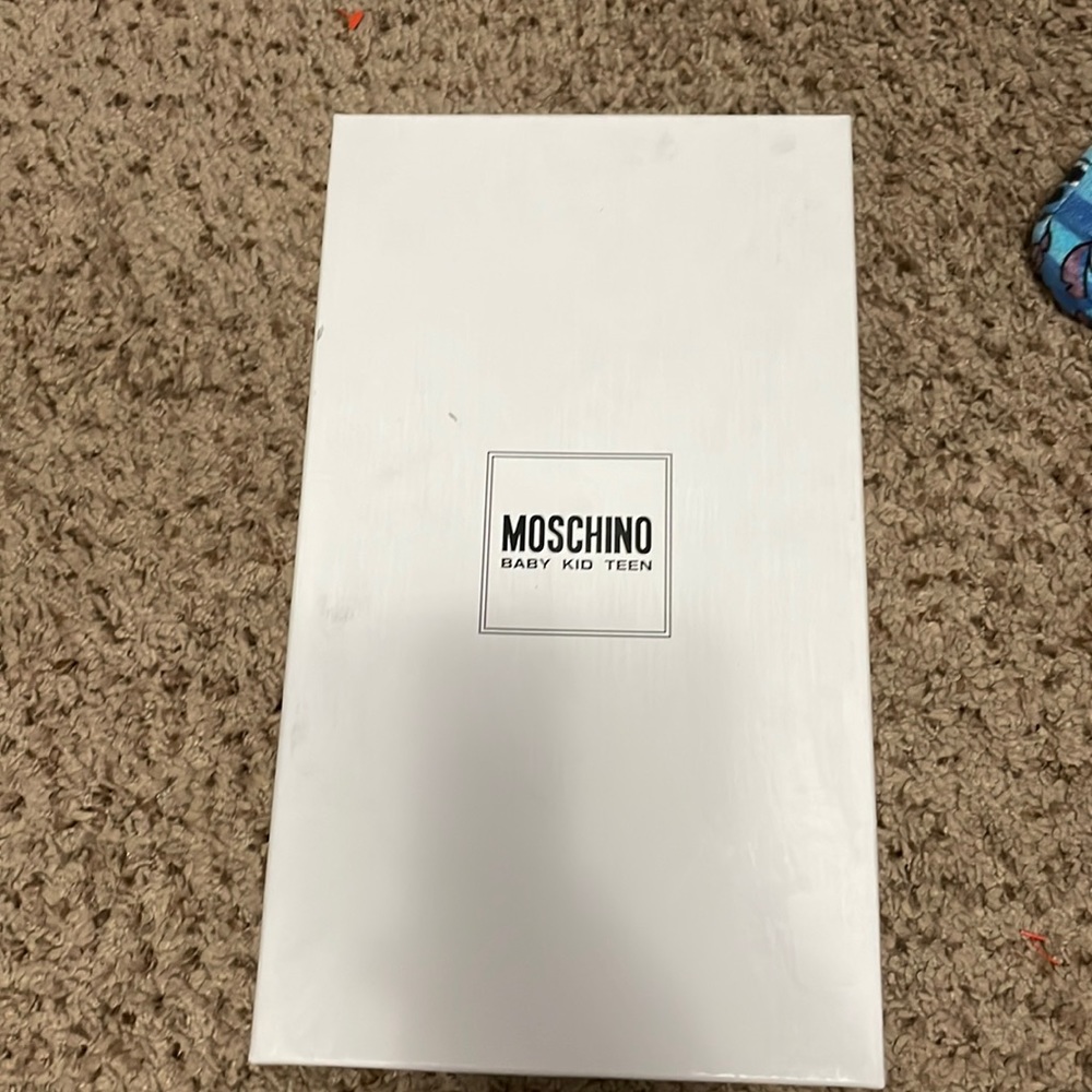 Moschino Slides